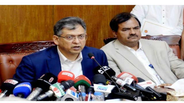 দুর্গাপূজায় ৩৩ হাজার ৮৫১ মণ্ডপ, নেই উচ্চঝুঁকির তালিকা: স্বরাষ্ট্রমন্ত্রী